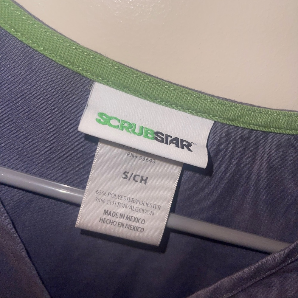 Scrub Top - Picture 2 of 2